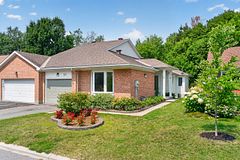 35 Billingham Crescent, Kanata, ON K2K 2T7