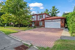 1035 PLANTE Drive, Hunt Club - Windsor Park Village and Area, ON K1V 9E5