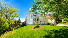 2 Foxwood Crescent B, Guelph, ON N1C 1A6