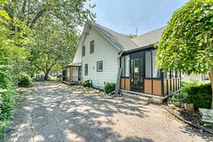 12437 St Thomas Street, Tecumseh, ON N8N 1H7