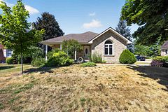 22 MAIN Street S, Lambton Shores, ON N0N 1J0