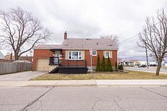4 Sunning Hill Avenue LOWER, Hamilton, ON L8T 4Z1