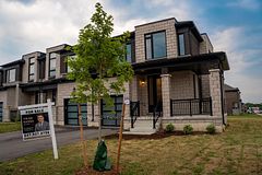 100 Cole Terrace, Woodstock, ON N4T 0P4