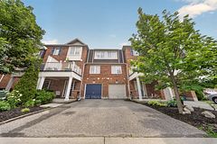 71 Garth Massey Drive 79, Cambridge, ON N1T 2G8