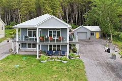 12399 Loyalist Parkway, Prince Edward County, ON K0K 2T0
