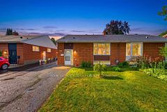 2393 Iris Street, Parkway Park - Queensway Terrace S and Area, ON K2C 1C7
