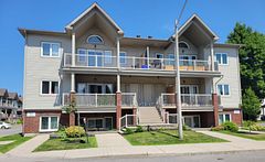 137 D Oldfield Street, Barrhaven, ON K2G 7C7
