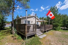 10 1st Ave south Avenue S, Native Leased Lands, ON N0H 2G0