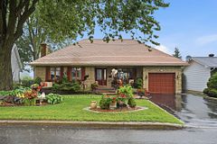 600 Parisien Street, Hawkesbury, ON K6A 3B6