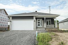 22 Glenco Road, South Stormont, ON K0C 2A0