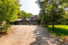 1024 Fieldale Road, Lake of Bays, ON P1H 2J6