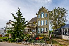 26 Erie Boulevard, Norfolk, ON N0E 1M0