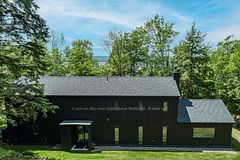 168 Bigwin Island, Lake of Bays, ON P0B 1A0
