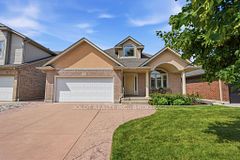 9 Nicholas Drive, St. Catharines, ON L2S 4C2