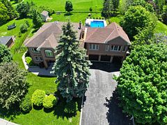 14 Hawthorne Road, Mono, ON L9W 6G7