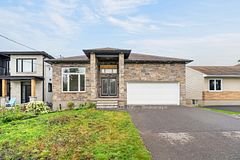 1592 Rosebella Avenue, Blossom Park - Airport and Area, ON K1T 1G1