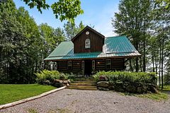 1027 Trooper Lake Drive, Highlands East, ON K0M 1R0