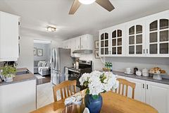 1673 Applewood Crescent, Peterborough, ON K9K 1N3