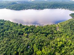 1106 Delia Road, Bracebridge, ON P0B 1L0