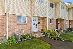 4006 Eady Court, Cyrville - Carson Grove - Pineview, ON K1J 8X6