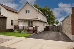 127 Court St S, Thunder Bay, ON P7B 2X5