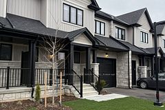 6894 Garner Road 1, Niagara Falls, ON L2E 6S5