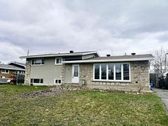 71 Ashburn Drive, Cityview - Parkwoods Hills - Rideau Shore, ON K2E 6N4