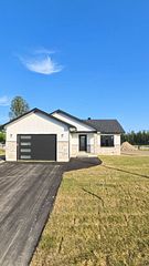 62 Eddy Crescent E, Pembroke, ON K8A 0M1