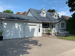 32 Centre Street, Cambridge, ON N1R 4E5