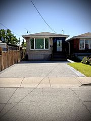 640 Tate Avenue, Hamilton, ON L8H 6E3