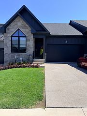 205 St Davids Road 13, Thorold, ON L2V 0N6