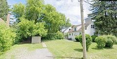 112 Leland Street Two Rooms Bsmt, Hamilton, ON L8S 3A2