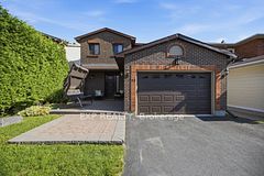42 Valley Ridge Street, Cityview - Parkwoods Hills - Rideau Shore, ON K2E 7W2