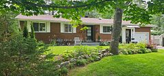 150 Lofty Pines Crescent, Gravenhurst, ON P1P 1M6
