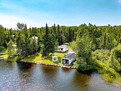 22 Warnica Road W, Thunder Bay Remote Area, ON P7G 0Y5