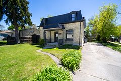 240 Maitland Street, Strathroy-Caradoc, ON N7G 1S9