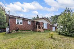 5 Grant Court, South River, ON P0A 1X0