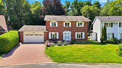 29 Chesswood Court, Country Place - Pineglen - Crestview and Area, ON K2E 7E3
