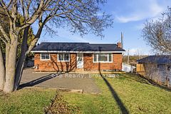 696 Whites Road, Quinte West, ON K8V 5P8