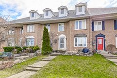 3 Waterford Crescent, Hamilton, ON L8E 4Z8