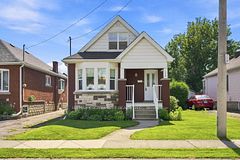 156 Tragina Avenue N, Hamilton, ON L8H 5C8