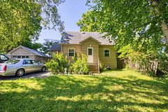 99 Mohawk Road W, Hamilton, ON L9C 1W2