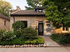 61 Essex Street, Guelph, ON N1H 3K9