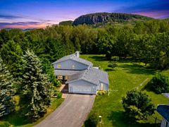 4306 Oak Heights Place, Thunder Bay, ON P7J 1A8