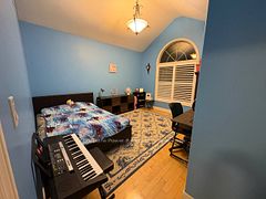 228 The Lions Gate, Waterloo, ON N2L 6M5