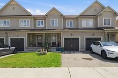 32 Cole Crescent, Brantford, ON N3T 0P4