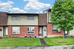 1352 Bakker Court, Orleans - Convent Glen and Area, ON K1C 2K4