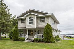 11438C Loyalist Parkway N, Prince Edward County, ON K0K 2T0