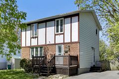 25 Uxbridge Crescent, Kanata, ON K2L 1P6