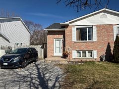 7669 Trackview Street, Niagara Falls, ON L2H 2Z6
